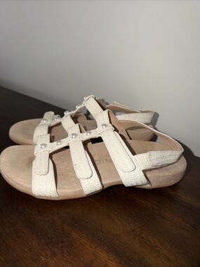 Vionic Amber Pearl Women's Adjustable Orthotic Sandal Cream Size 7.5M